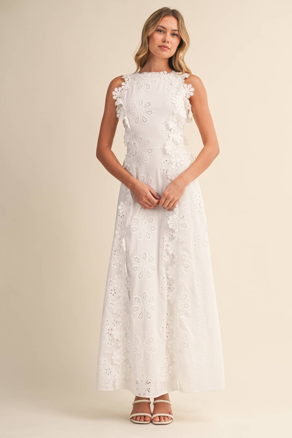 Azalia | Sleeveless Floral Lace Maxi Dress