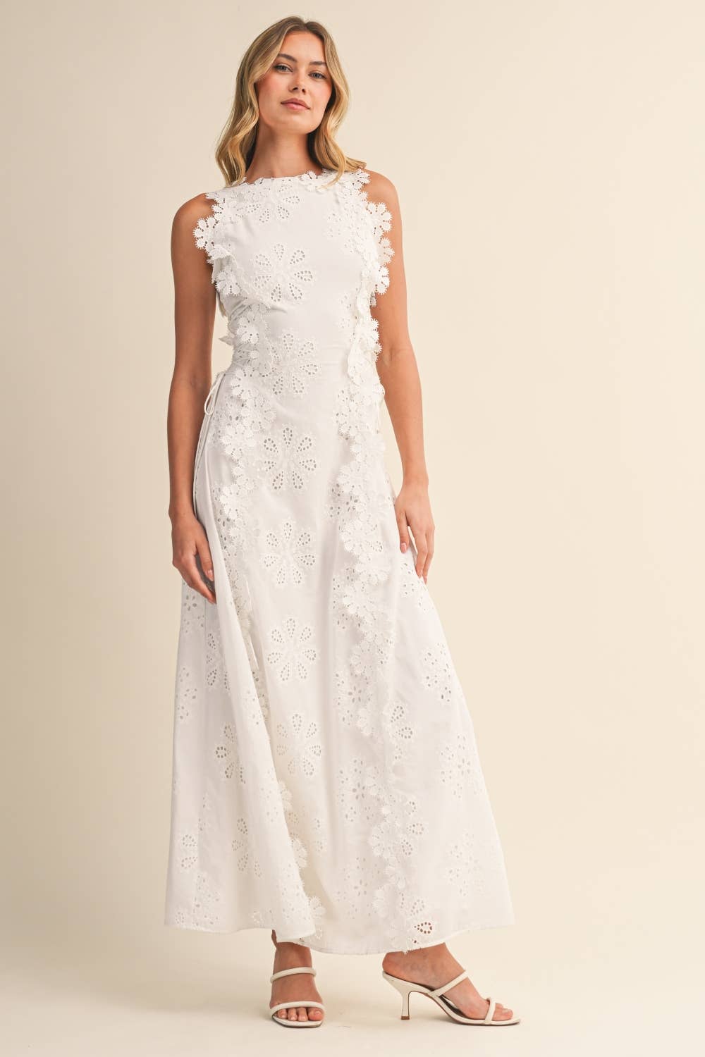 Azalia | Sleeveless Floral Lace Maxi Dress