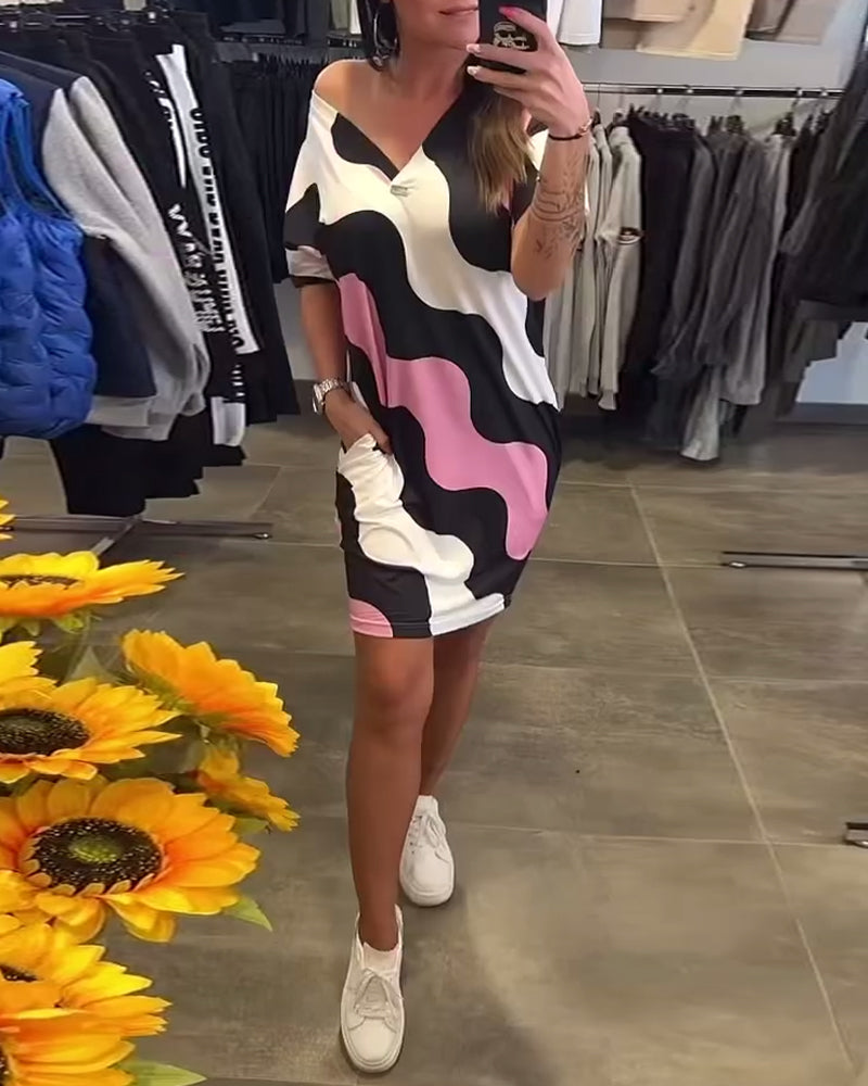 Penelope | V Neck Wavy Print Shift Dress